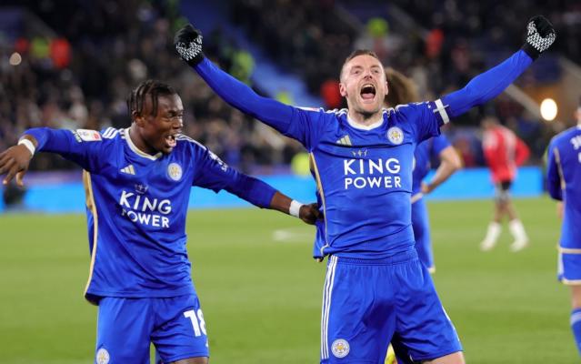 Leicester City retorna à Premier League na próxima temporada